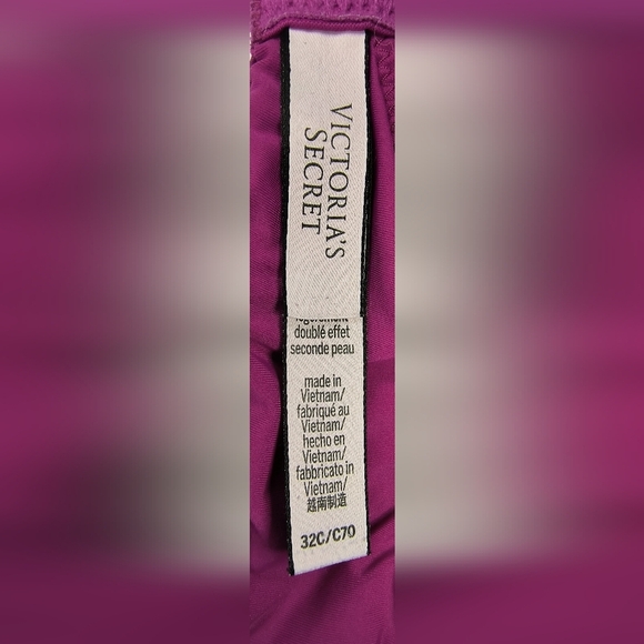 Victoria's Secret Fuschia Colored T-shirt Lightly Lined Wireless Bra, 32C - Picture 4 of 9